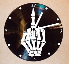 Wanduhr Schallplattenuhr Schallplatte Wanduhr Vinyl Mittelfinger Skelett Hand