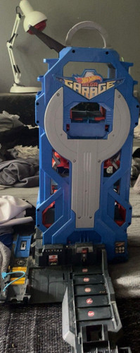 Hot wheels mega garage - wheels,