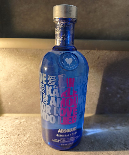 Absolut vodka drop - absolut,