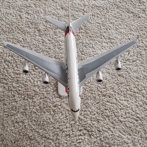 Emirates airbus a380 800 - emirates,