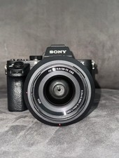 Sony Alpha A7 II 24.3MP Digitalkamera - Schwarz (Kit mit 28-70 mm Zoomobjektiv)
