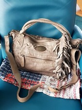 GGL George Gina Lucy Cross'n