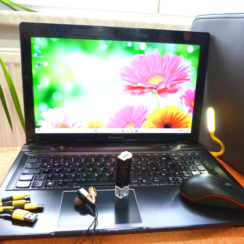 Lenovo y580 zoll jbl - zoll, sound