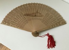 Wunderschöner chinesischer Fächer aus Echtholz