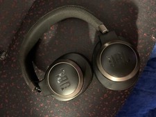 JBL Live 650BTNC Over-Ear Kopfhörer - Schwarz