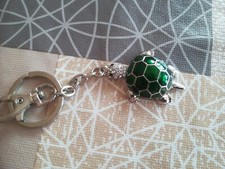 Schildkröten Anhänger verziert mit Kristallen und Karabinerhaken, Neu!!! 