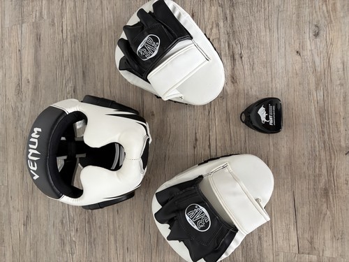 Venum boxhelm mit handschuhen - mit,