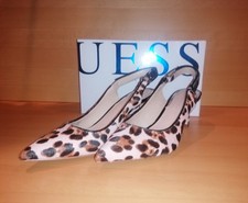 Guess Leo Fell  Pumps