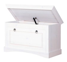 massive Truhe weiß lackiert