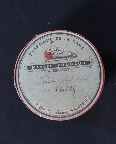 Boite publique pharmacie - boite,