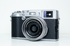Fujifilm FinePix X100 Silber