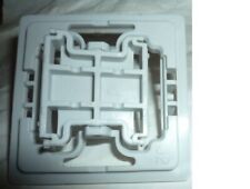 1 Abdeckung für Lichtschalter 55 x 55 mm (Regal 1 vorne)