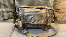 Kipling Schultertasche NEU ohne Etikett in Gold-glänzend 