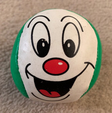 Fuji Vintage:   Jonglierball  von Fuji Foto / Film mit  Clowngesicht Hacky Sack