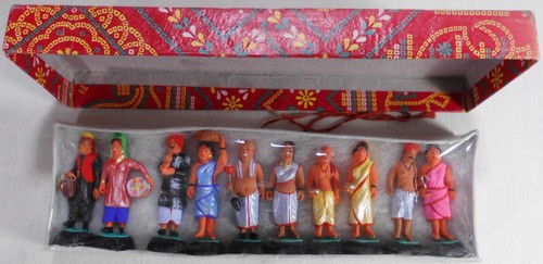 Bemalte aufstellfiguren ton - 10,