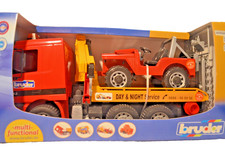 Bruder LKW Abschleppwagen mit Kran beladen mit Jeep