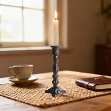 Kerzenhalter aus Gusseisen