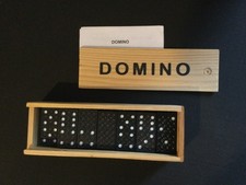 Spiel Domino in Holzbox