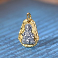 I05 Anhänger Buddha Figur auf