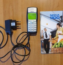 Nokia 1100 Handy, funktionsfähig, simlockfrei, mit Zubehörpaket