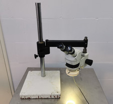 Stereo-Mikroskop mit Zoom-Objektiv Einstellbar Ständer und LED Stereomikroskop