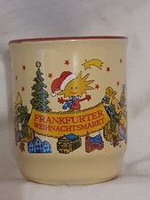 Weihnachtsmarkt Frankfurter Weihnachtsmarkt Gluehwein Glühwein Becher Tasse