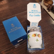 ⭐️ Royal Worchester " egg