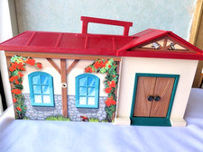 Playmobil Mitnehmhaus- Bauernhof- 60 Teile -Pferde Katzen Ziege Kühe Futter 