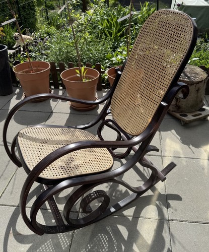 Schaukelstuhl thonet stil - schaukelstuhl, im