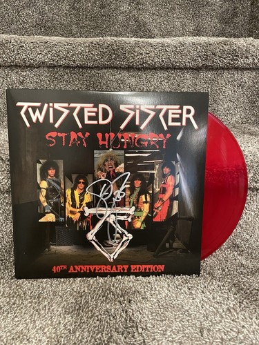 Twisted sister signed - twisted,