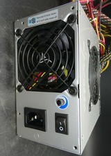 Hochwertiges Netzteil Sharkoon