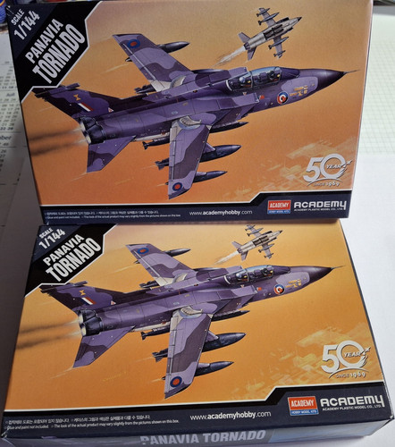 2stück academy panavia - academy,