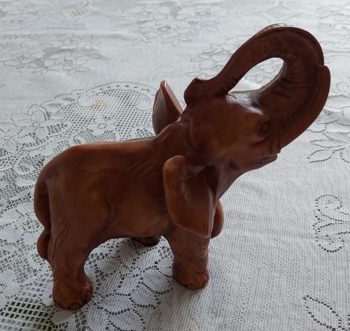 Elefant aus teakholz - elefant,