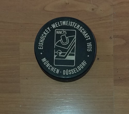 Official eishockey puck - official, eishockey-puck