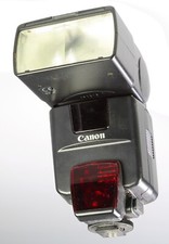 Canon Speedlite 550 EX-Blitz, Leitzahl 55, inkl. Ministativ, Transporttasche