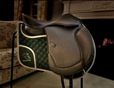 BAUMLOSE DRESSUR Sattel