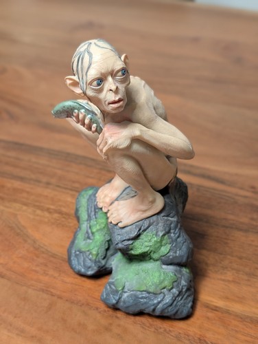 Gollum statue weta - gollum,