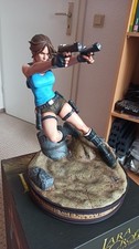 Tomb Raider- Lara Croft statue gaming heads temple of Osiris
