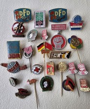 zv16 Konvolut Abzeichen Pins DDR