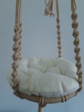 Schaukelbett für eine kleine