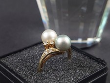 Exquisiter Damenring, zwei