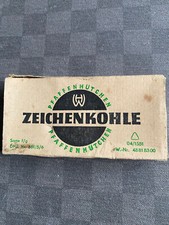 Pfaffenhütchen Zeichenkohle Schachtel, gefüllt mit Kohle