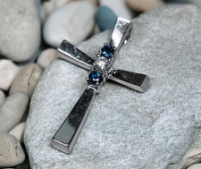 14K Weißgold Diamant & Saphir Kreuz Anhänger Charm