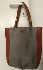 GEORGE GINA & LUCY-Shopper Scarlet’s Butler — Khakifarben mit Orange