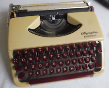 Olympia Splendid 33 Reiseschreibmaschine mit Koffer creme/braun wohl 60er Jahre