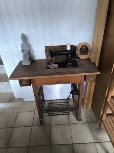 Nähmaschine mundlos - „, „