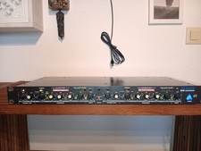 ALESIS 3632 Compressor mit Sidechain-Option und Expander/Gate