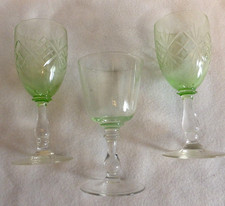 3x URANGLAS Weinglas Glas Uran