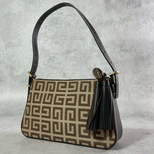 Givenchy logo canvas - logo,
