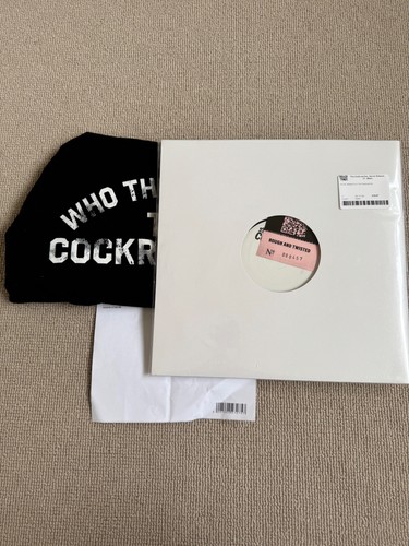 The cockroaches rolling - the,